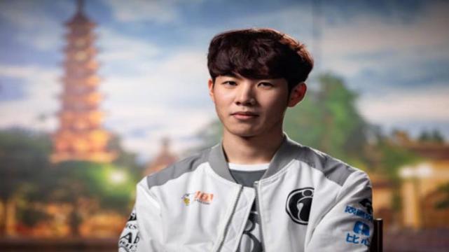 雄鹿在主场 雄鹿在主场